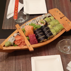 Take-away sushi? Neem de boot!